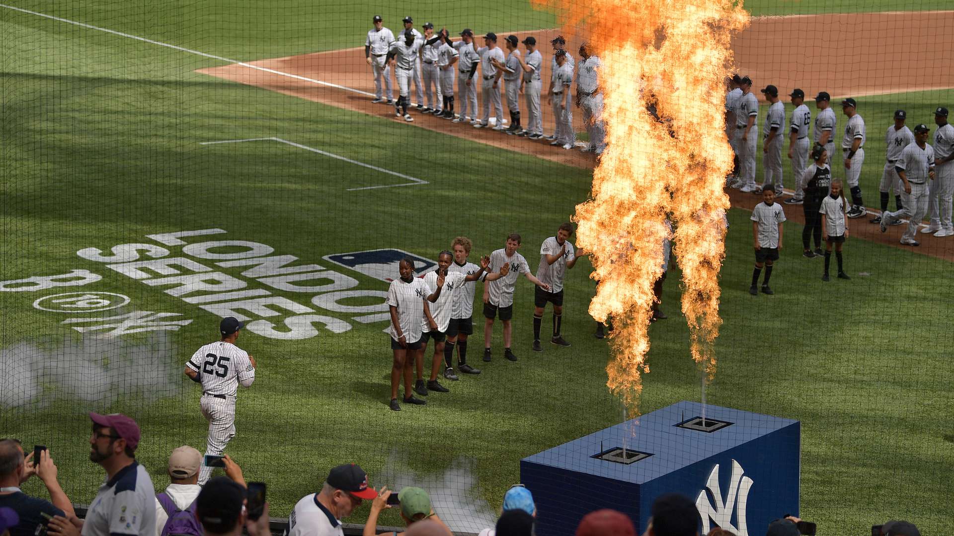 在一场引人 在一场引人